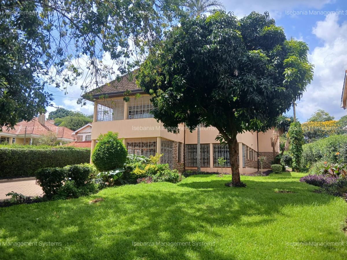 5 Bed House with En Suite at - 5