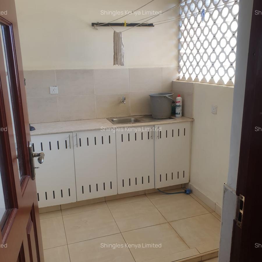 2 Bed Apartment with En Suite in Rhapta Road - 5