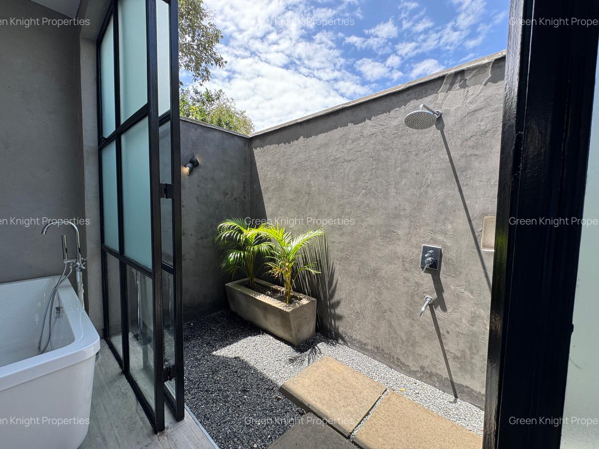 3 Bed House with En Suite in Karen - 5