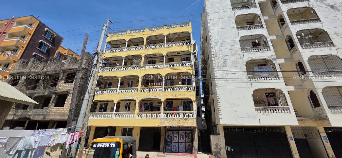 10 Bed House with Gym in Bamburi - 3