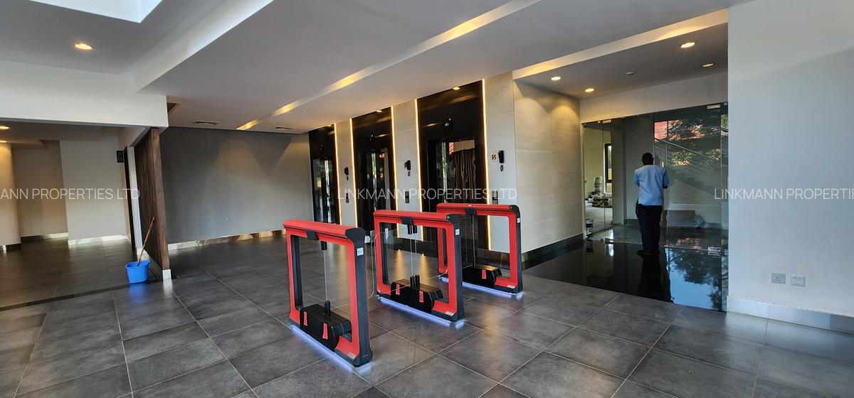 4,200 ft² Office with Service Charge Included in Lavington - 7