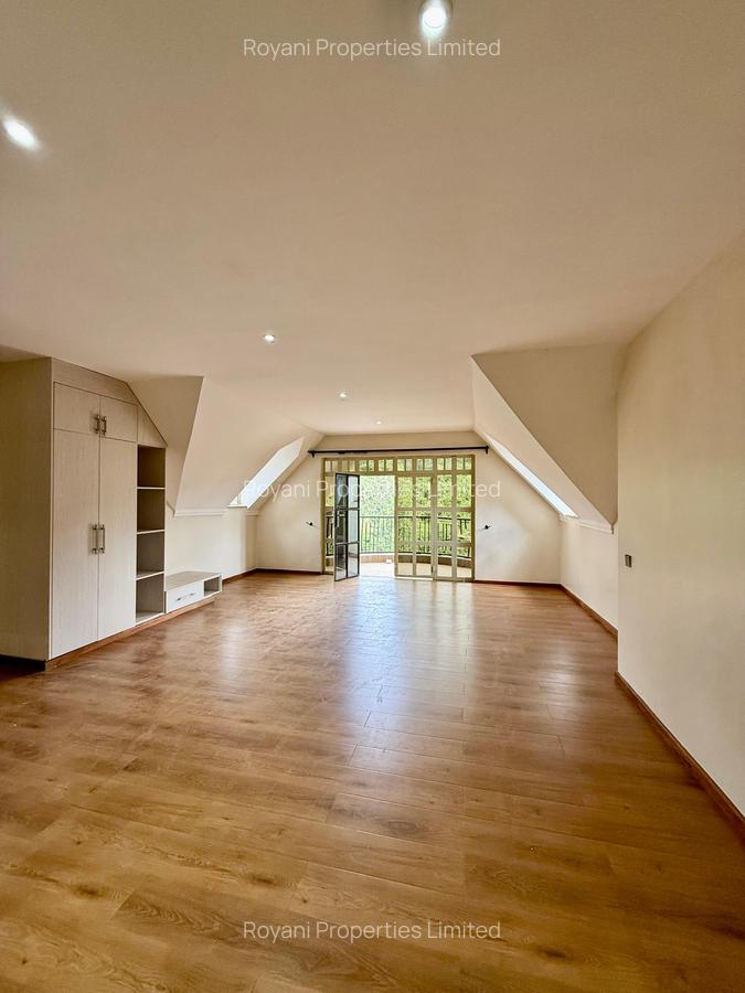 9 Bed House with En Suite in Rosslyn - 13