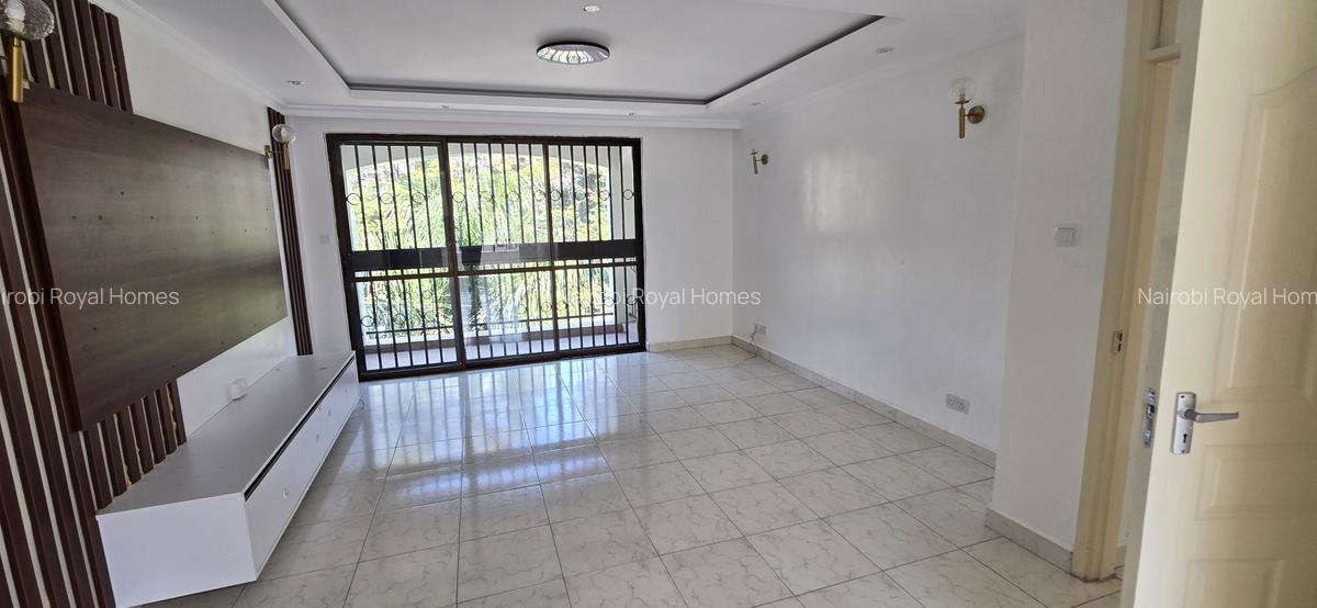 3 Bed Apartment with En Suite at Lavington - 6