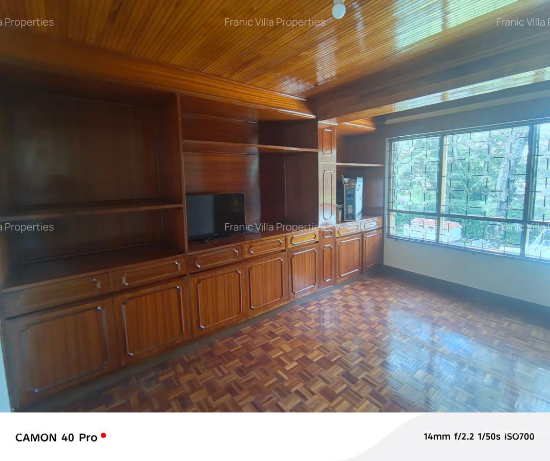 5 Bed House with En Suite in Loresho - 6
