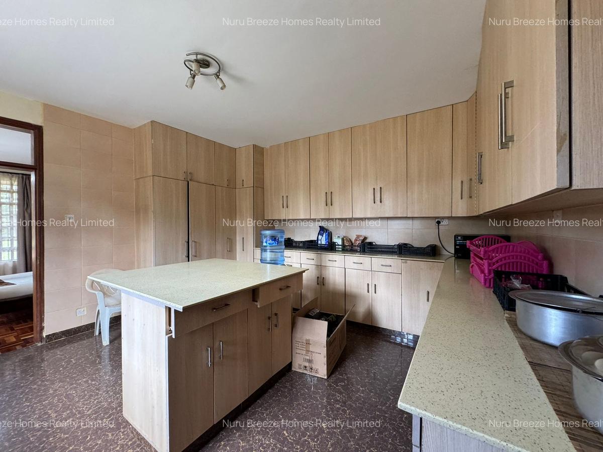 4 Bed House with En Suite in Runda - 13