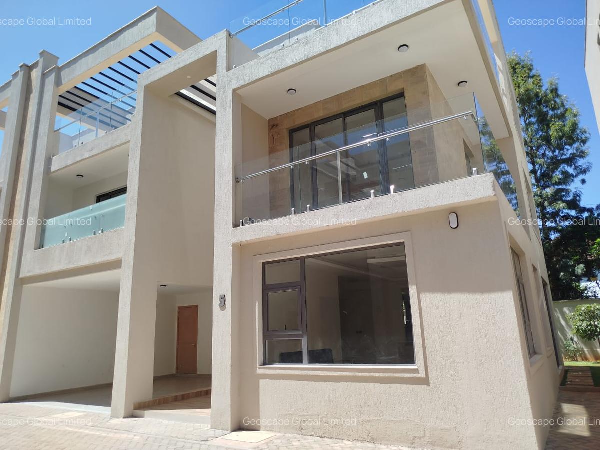 6 Bed Townhouse with En Suite in Lavington - 4
