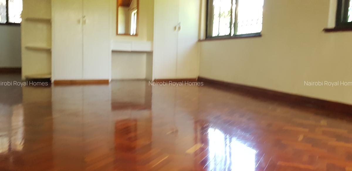 4 Bed House with En Suite at Spring Valley Road - 15