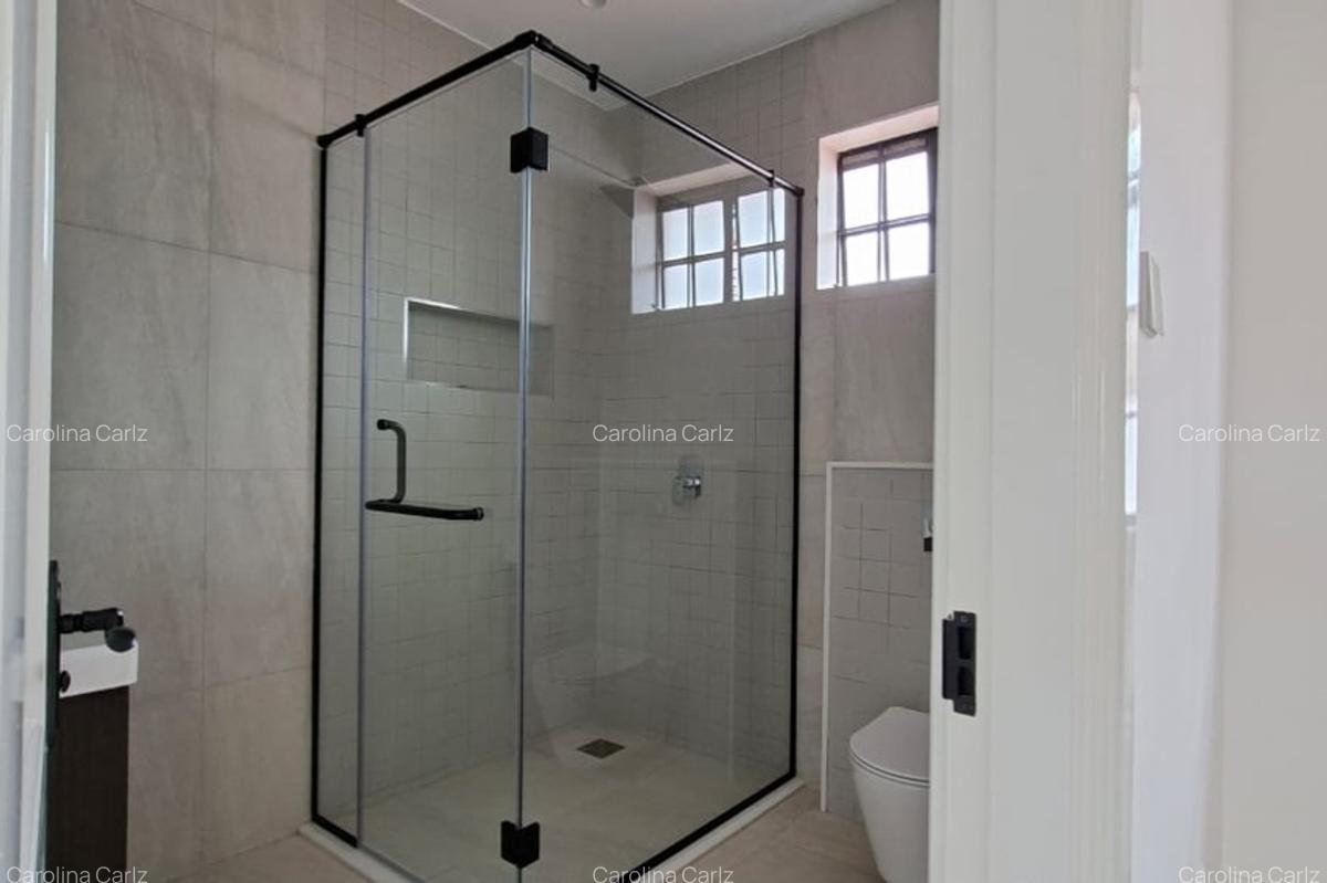 4 Bed House with En Suite at Brookside Drive - 11