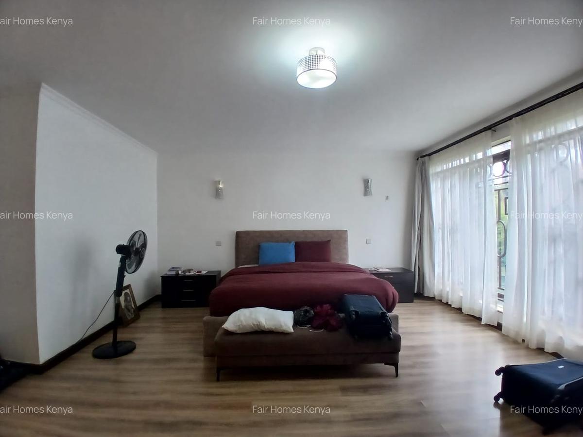 4 Bed Townhouse with En Suite at Lavington Green - 10