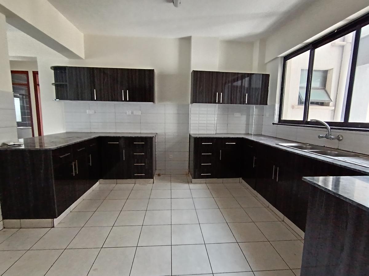 3 Bed Apartment with Swimming Pool at 2Nd Parklands - 8