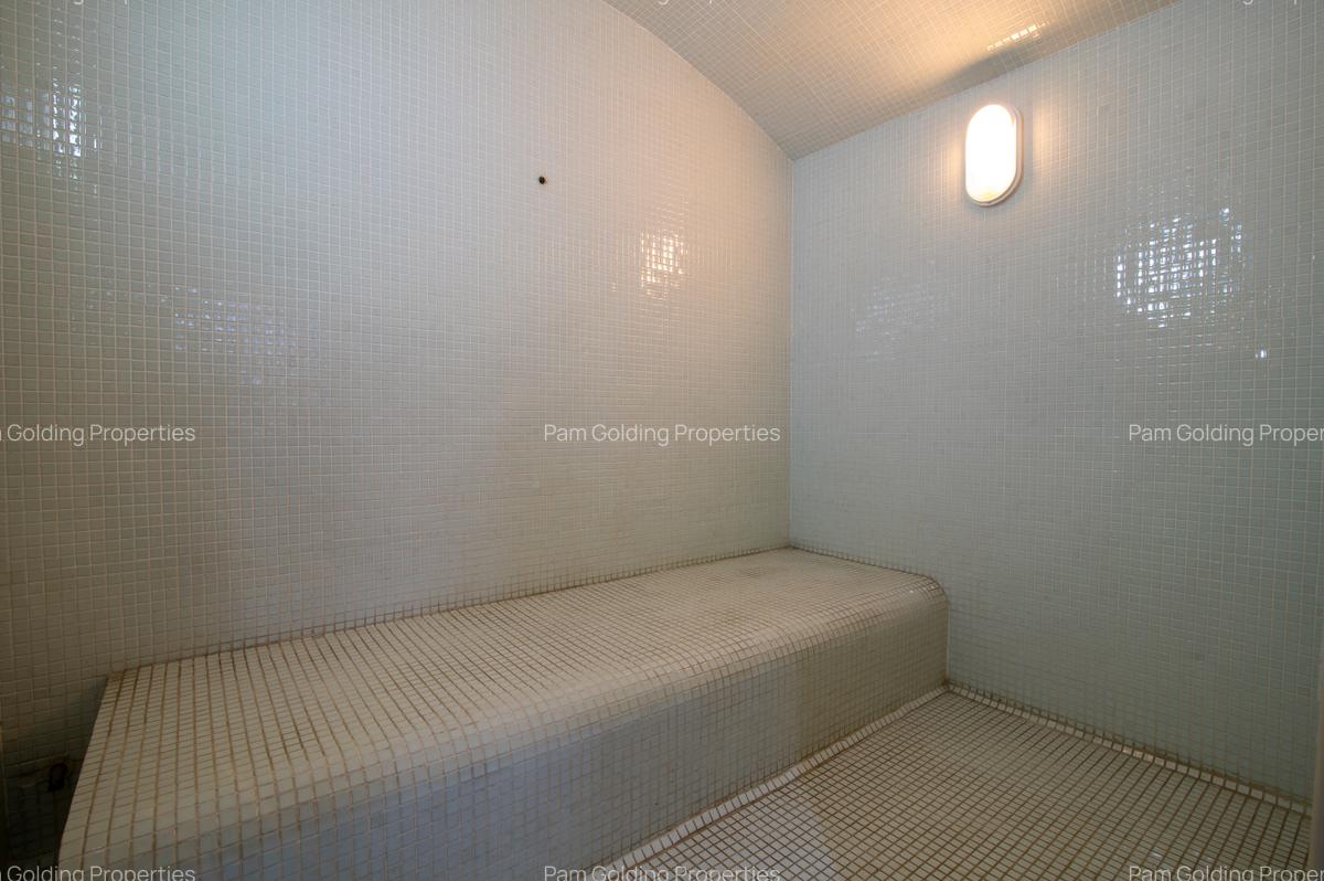 5 Bed Apartment at Riverside Drive - 14