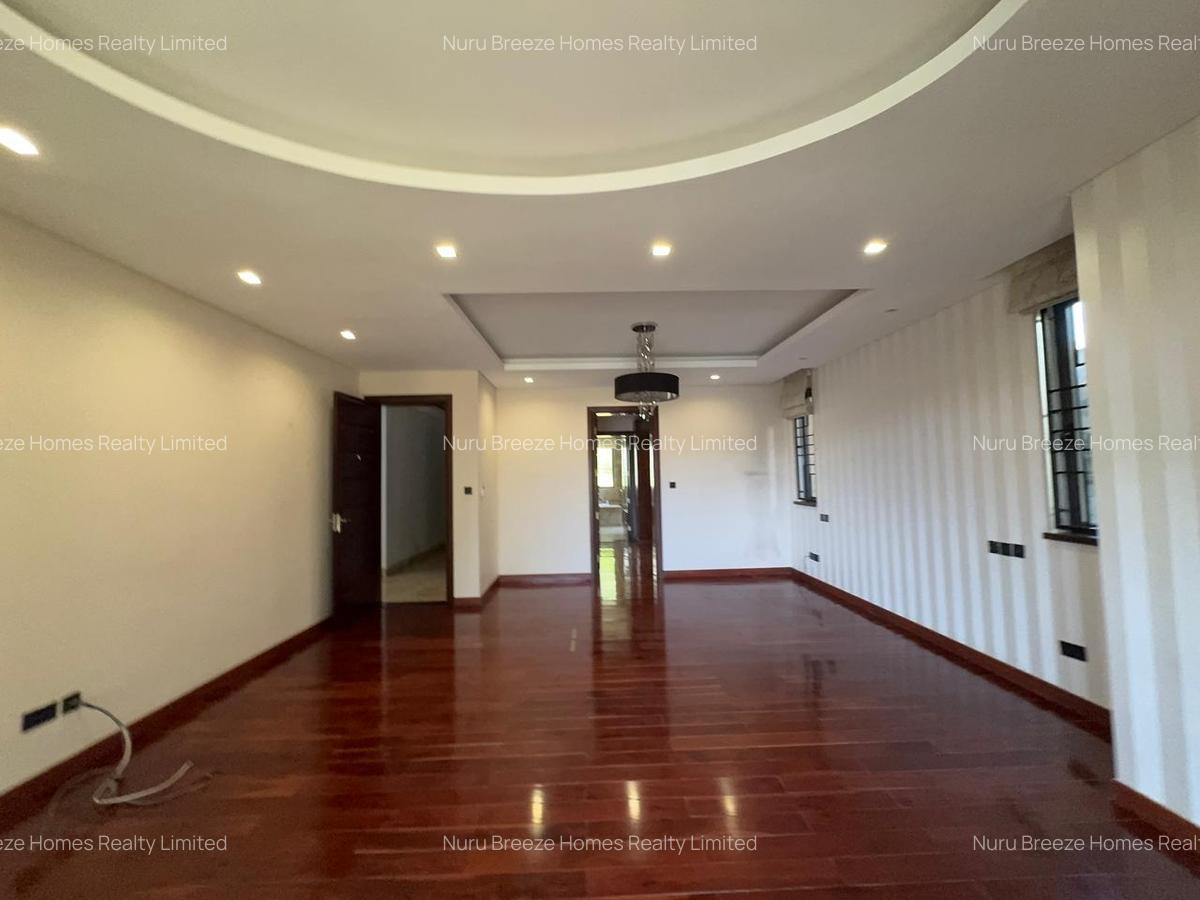 5 Bed House with En Suite in Runda - 5