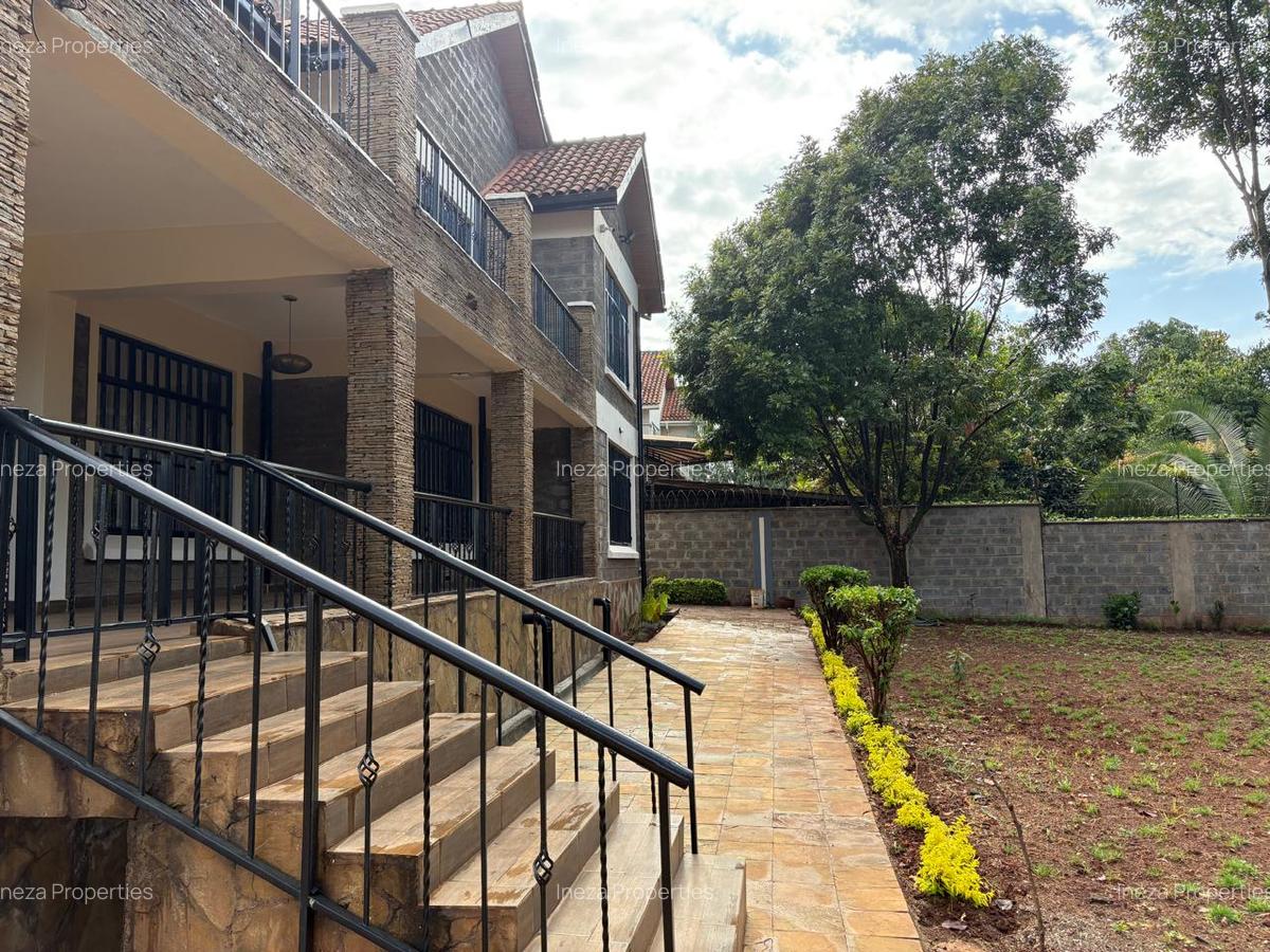 5 Bed Apartment with Garden in Nyari - 13