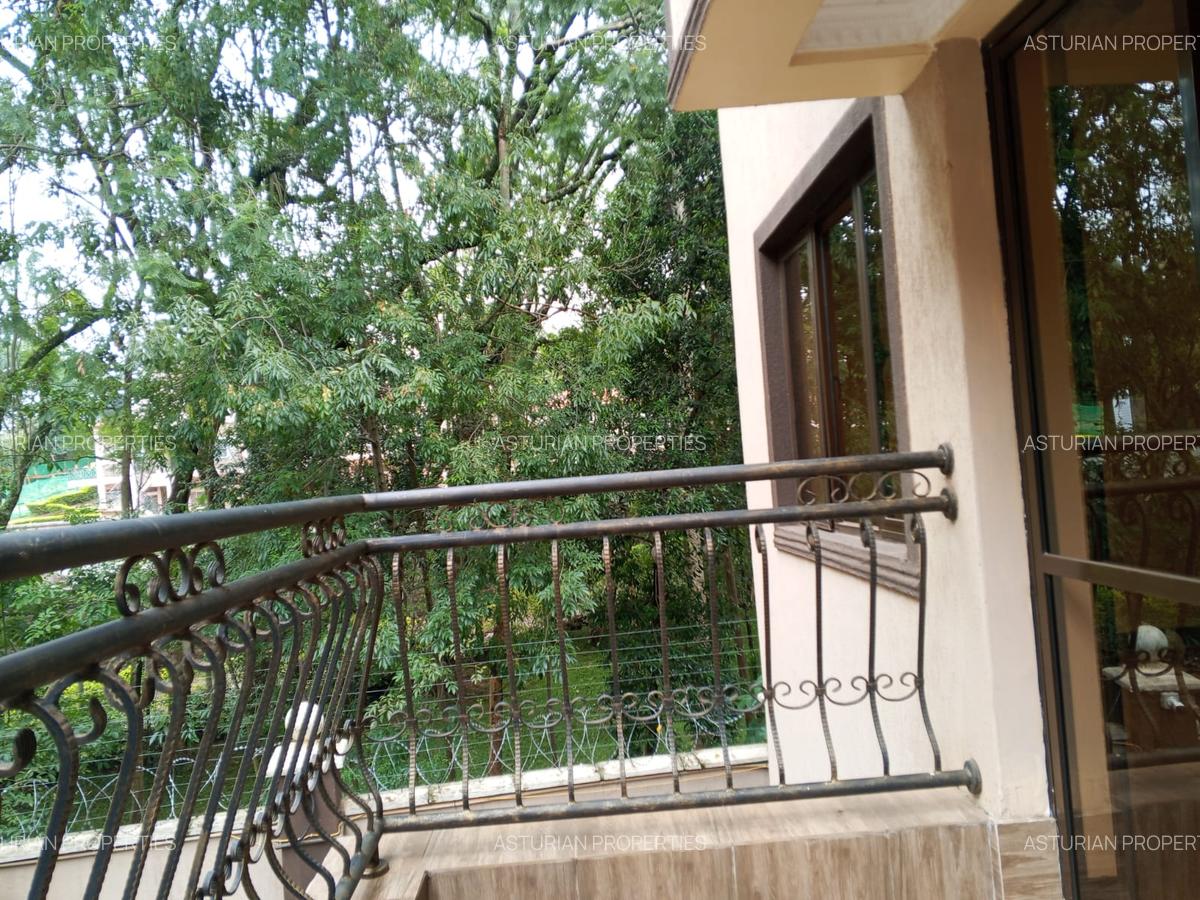 4 Bed Townhouse with En Suite in Lavington - 18