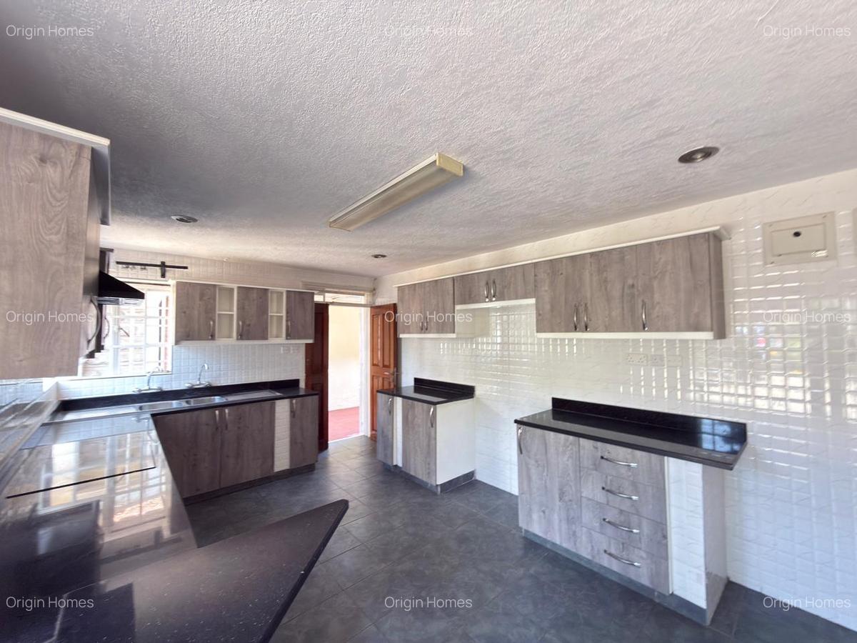 4 Bed House with En Suite in Gigiri - 8