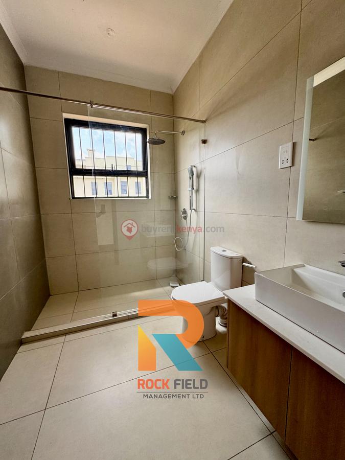 5 Bed Townhouse with En Suite in Loresho - 6