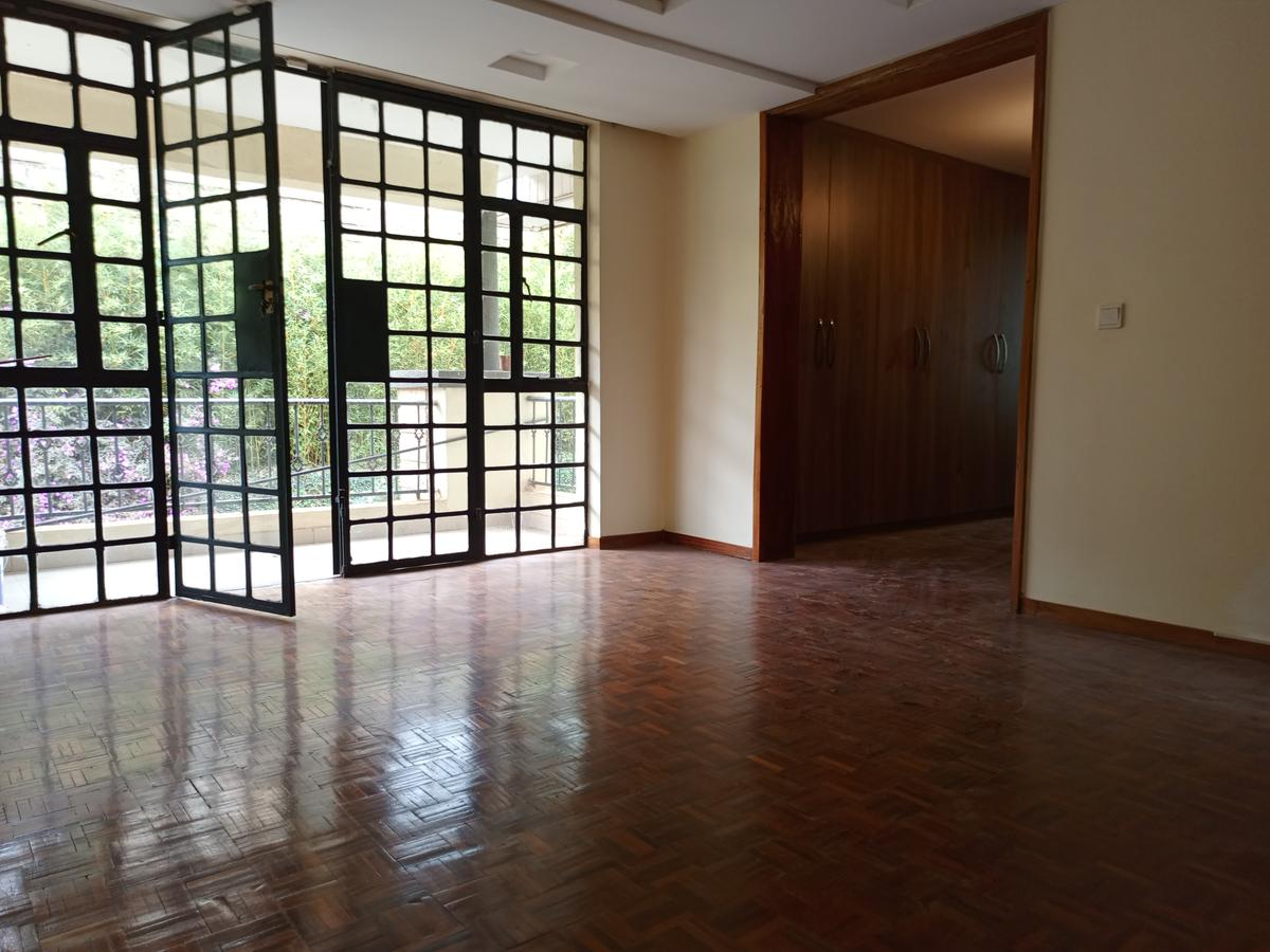 4 Bed Townhouse with En Suite in Kitisuru - 10