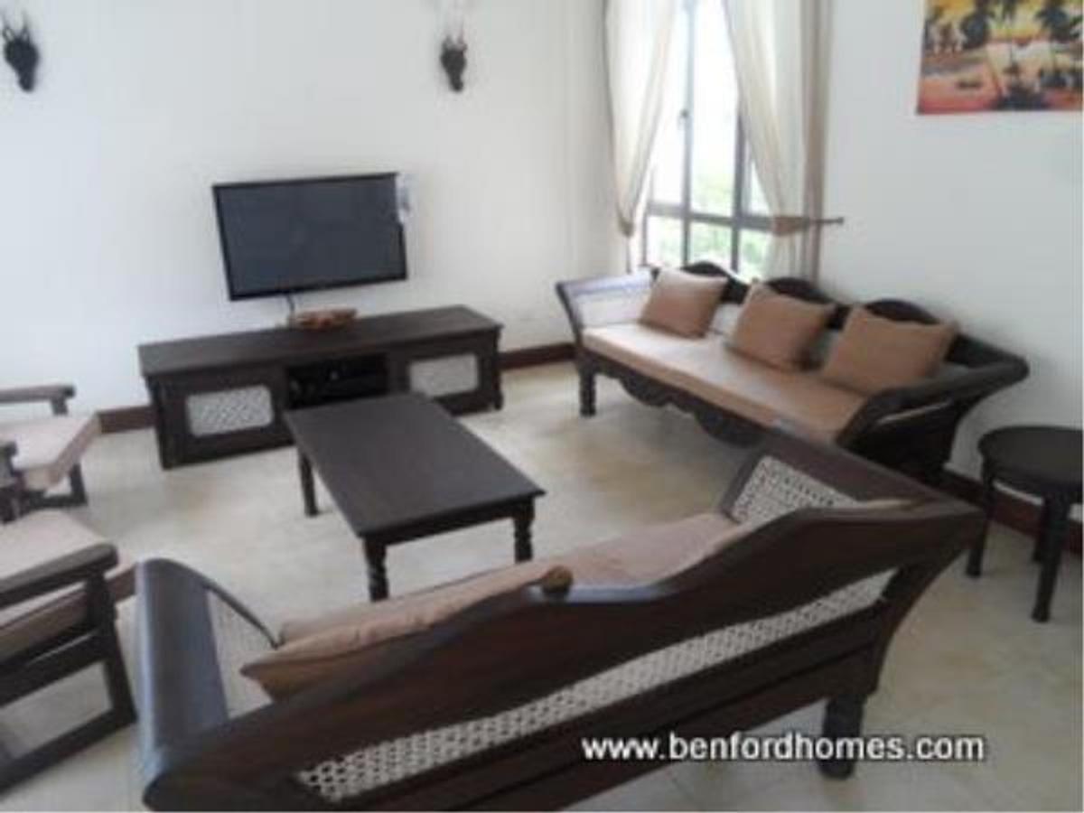 Serviced 2 Bed Apartment with En Suite at Malindi Road - 3