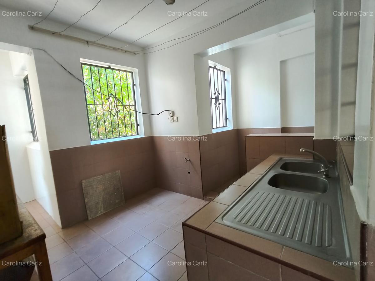 3 Bed Apartment with En Suite at General Mathenge Rd - 19