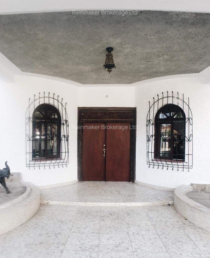 4 Bed Villa with Swimming Pool in Likoni - 2