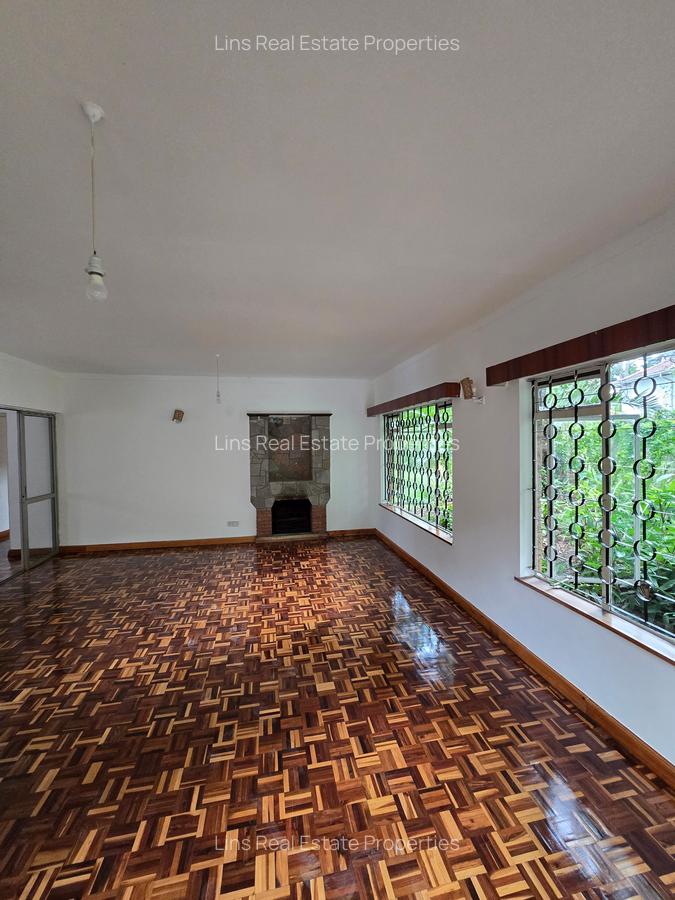 4 Bed Townhouse with En Suite in Lavington - 7