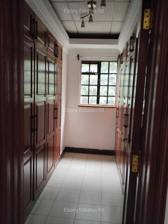 5 Bed Townhouse with En Suite in Kileleshwa - 16