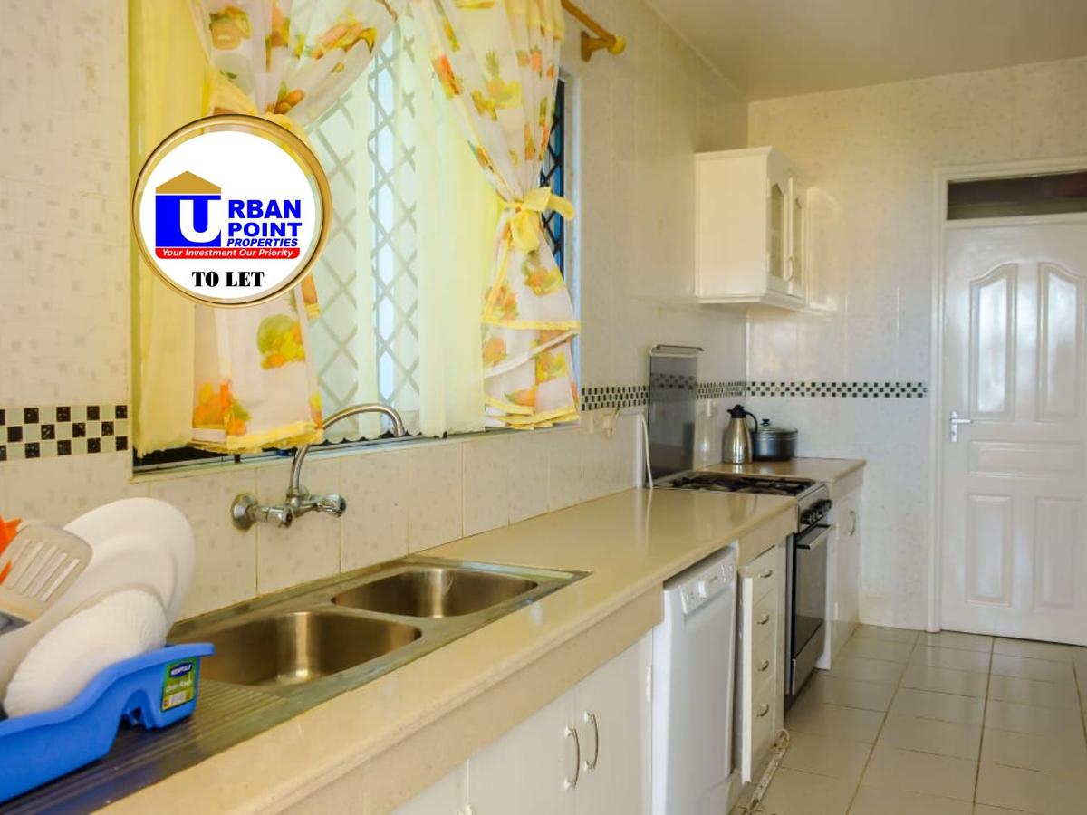 Serviced 2 Bed Apartment with En Suite in Nyali Area - 15