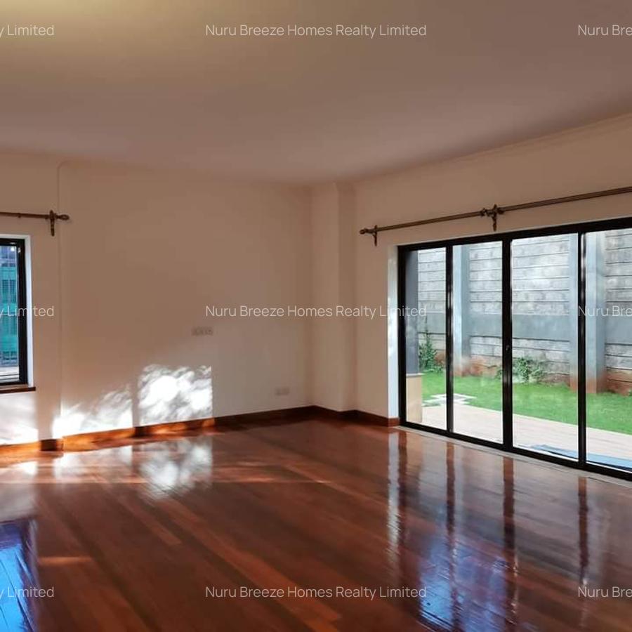 4 Bed Townhouse with En Suite in Lavington - 9