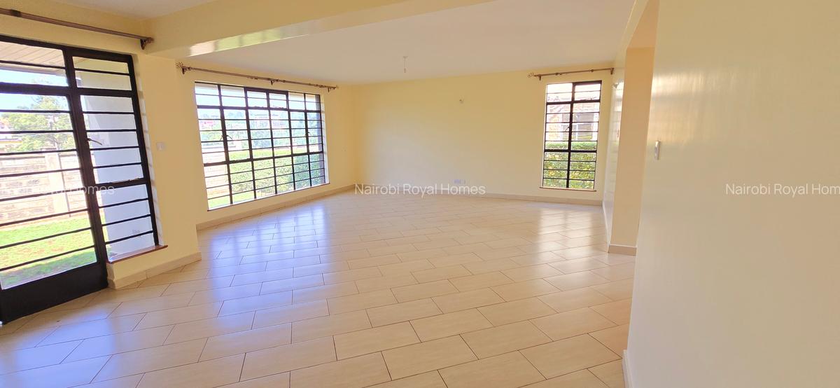 5 Bed Townhouse with En Suite at Edenville - 15