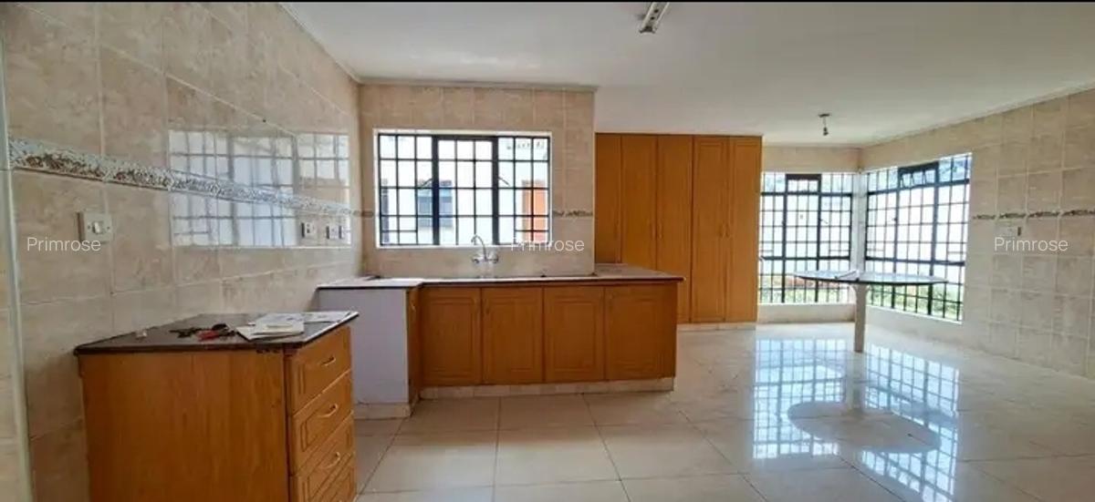4 Bed House in Spring Valley - 9
