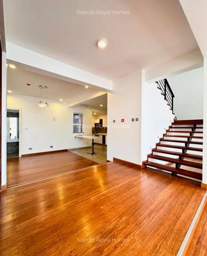 5 Bed Townhouse with En Suite at Lavington - 14