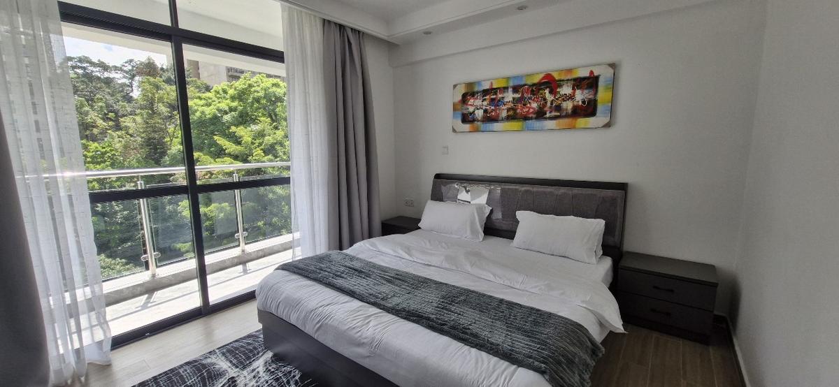 Serviced 2 Bed Apartment with En Suite in Riverside - 14