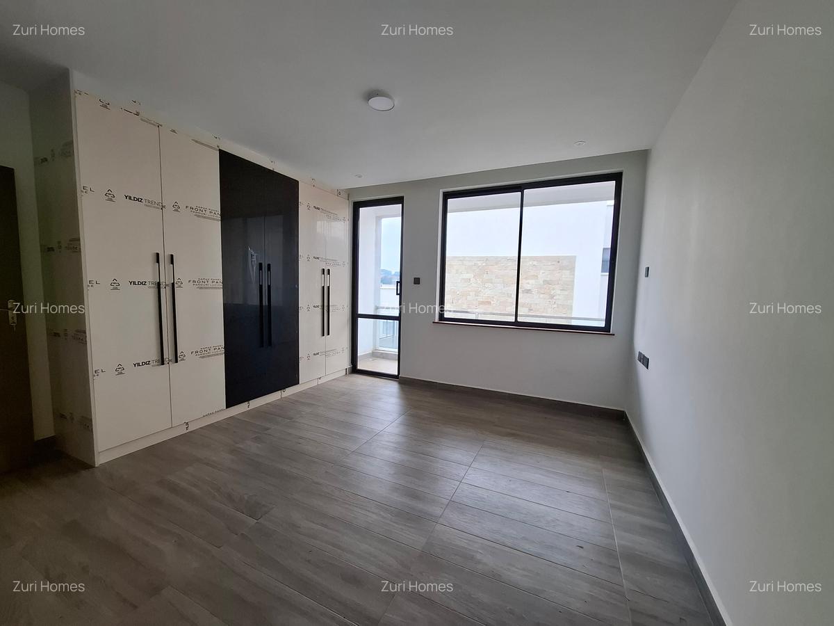 5 Bed Townhouse with En Suite in Lavington - 17