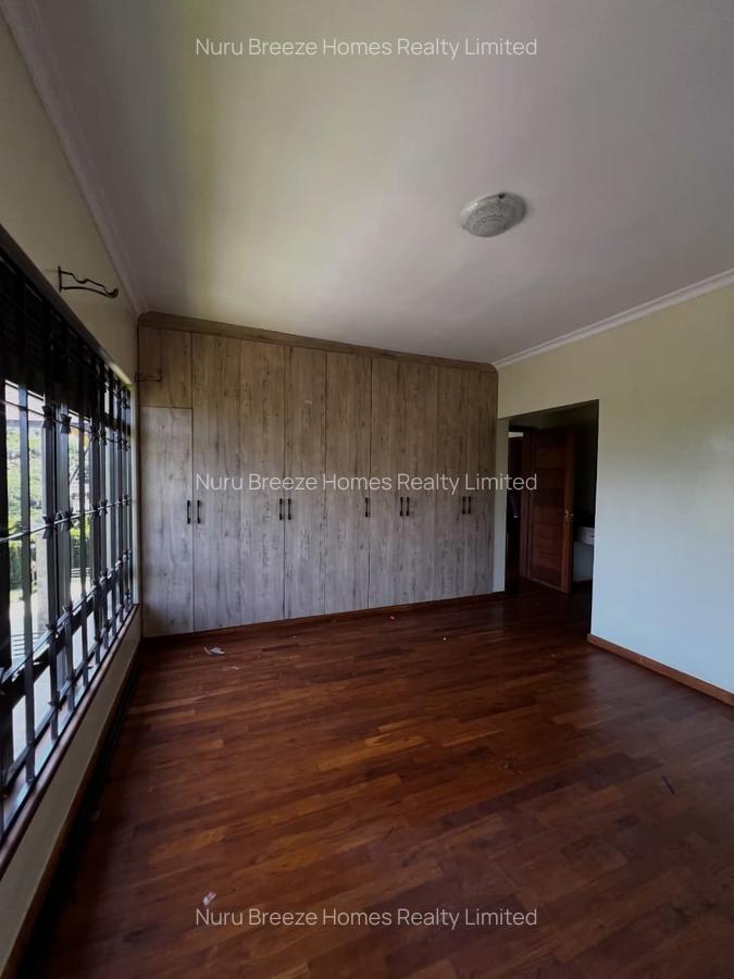 5 Bed Townhouse with En Suite in Runda - 5