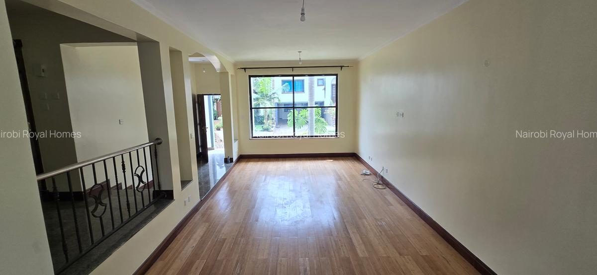 5 Bed Townhouse with En Suite at Grovelia Grove - 5