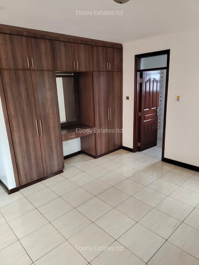 4 Bed Apartment with En Suite in Upper Hill - 2