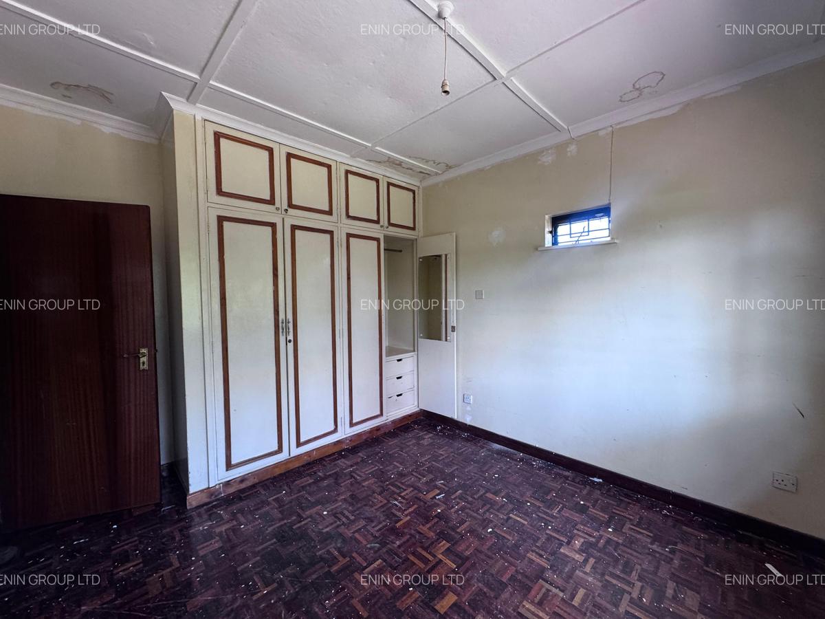 4 Bed House with En Suite in Nyari - 4