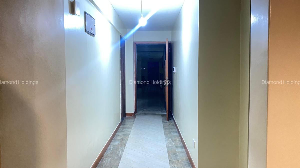 3 Bed Apartment with En Suite at Parklands - 5