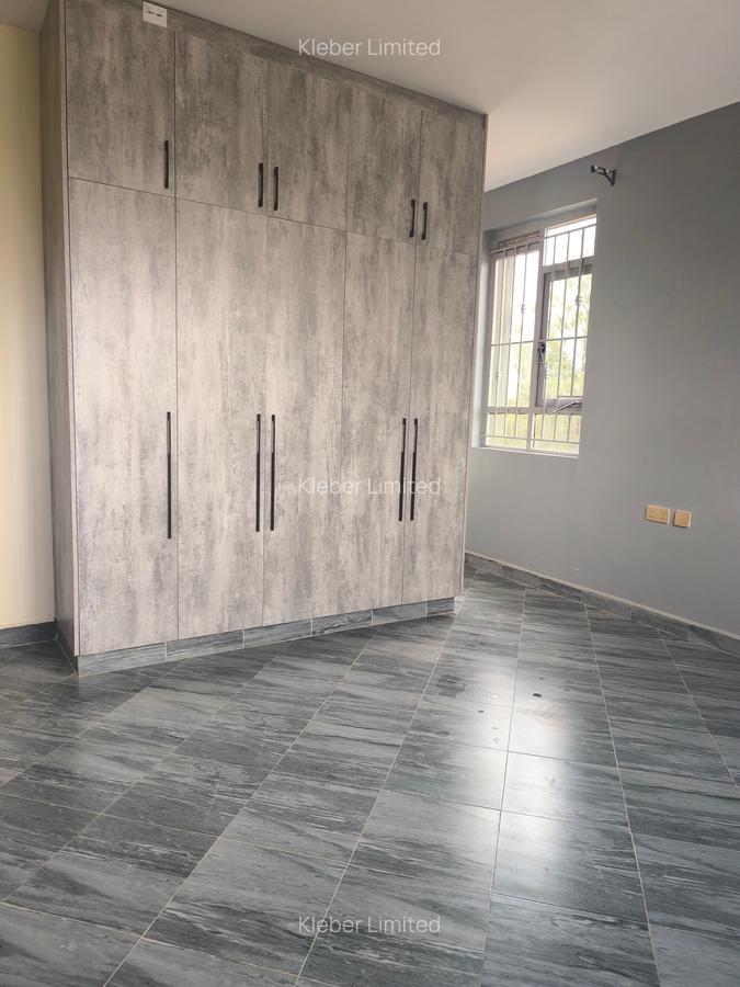 5 Bed House with En Suite in Syokimau - 10