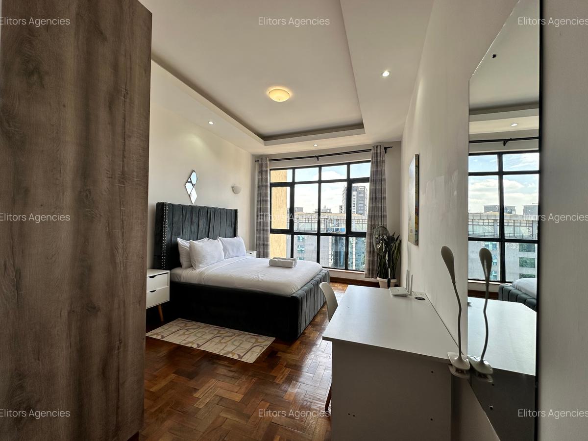 Serviced 2 Bed Apartment with En Suite at Lantana Road - 12