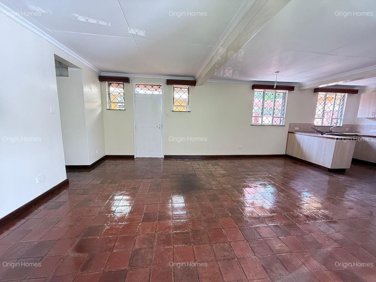 3 Bed House with En Suite at Lavington - 7