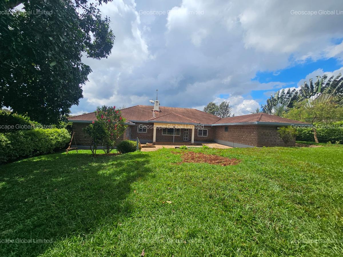 4 Bed House with En Suite in Runda - 2