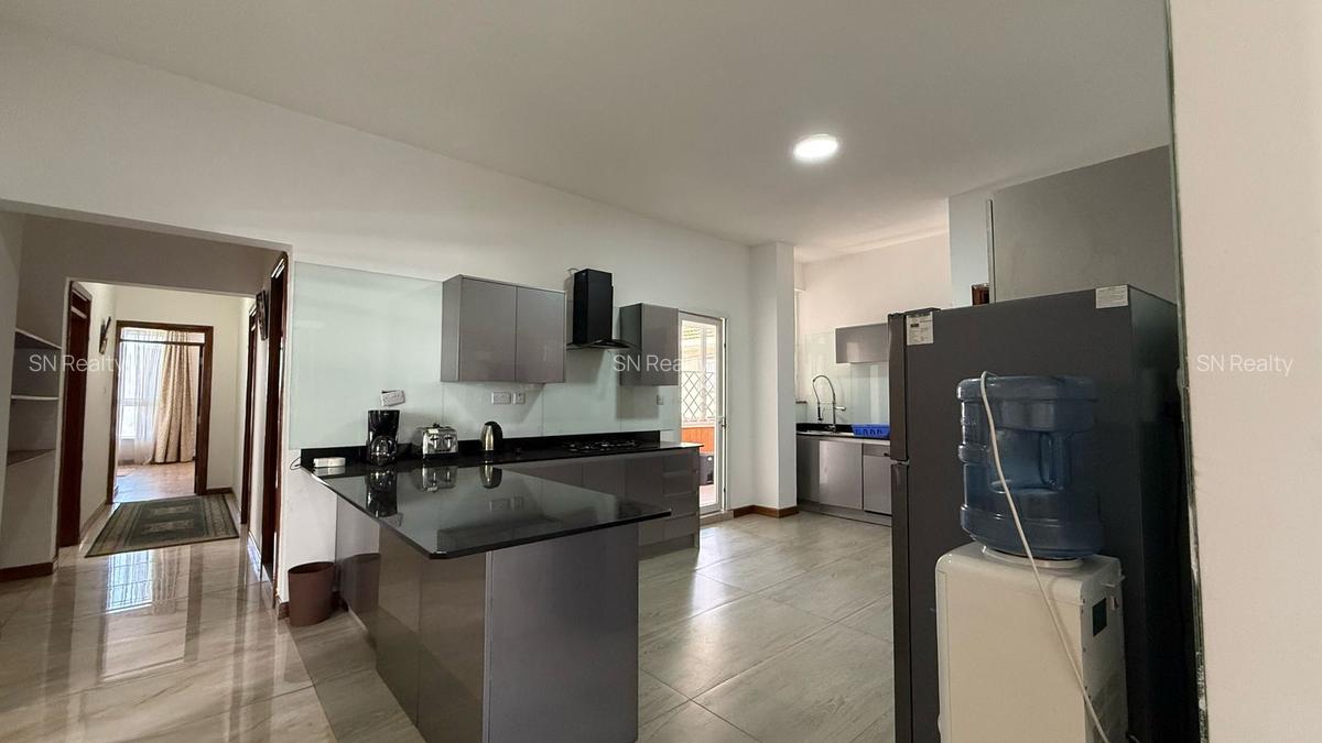 4 Bed Apartment with En Suite in General Mathenge - 6
