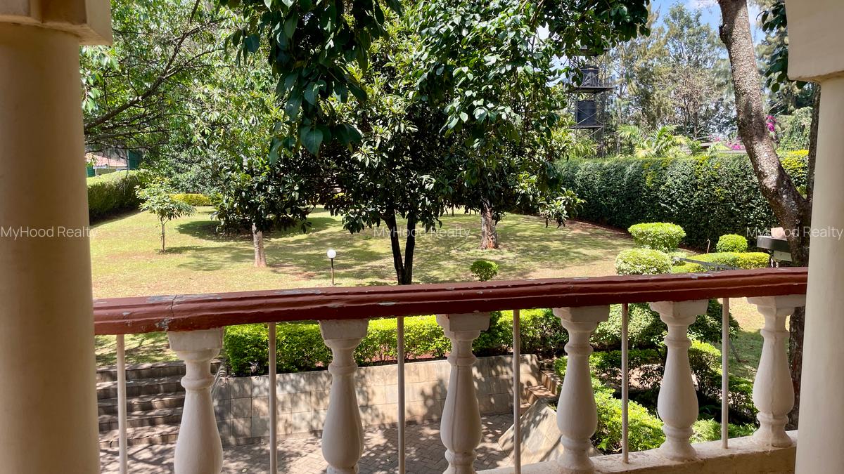 6 Bed House with En Suite in Runda - 19