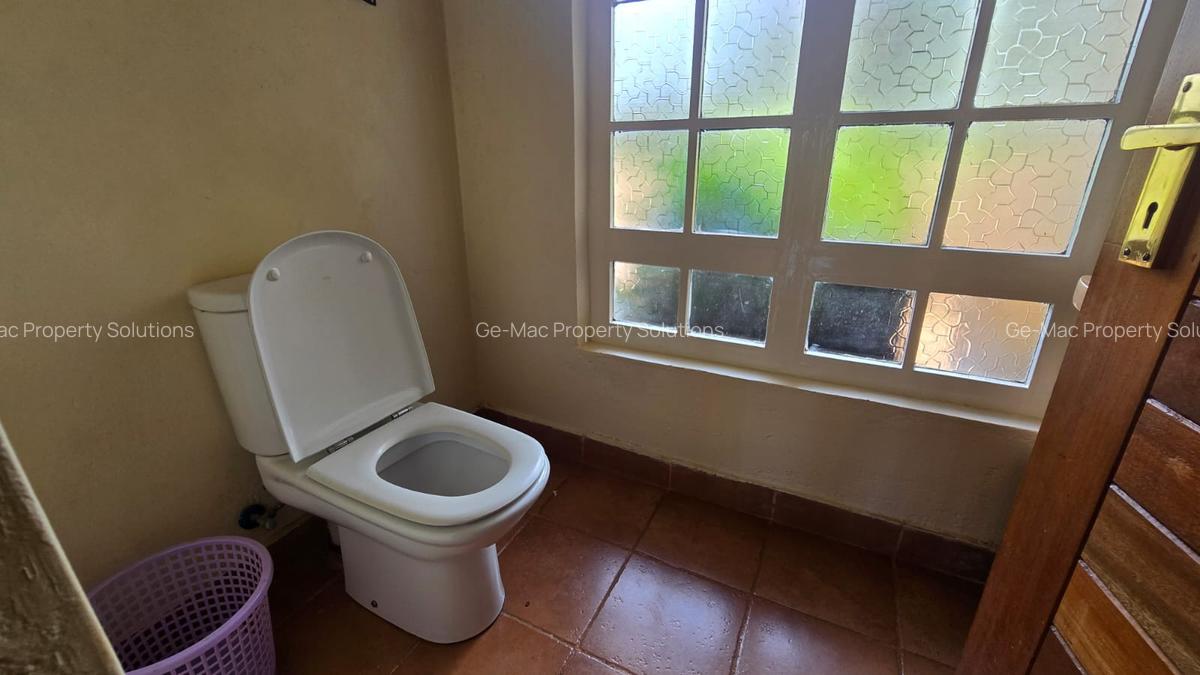 4 Bed House with En Suite in Runda - 10