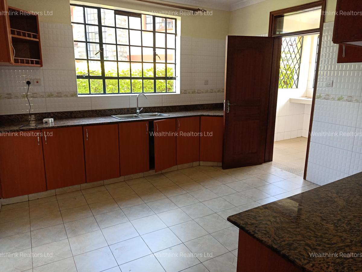 4 Bed Townhouse with Swimming Pool at Fourways Junction - 4