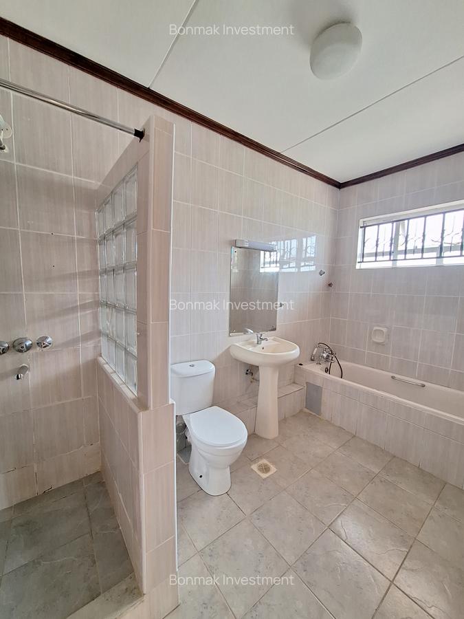 4 Bed Townhouse with En Suite at Lavington Estate - 14