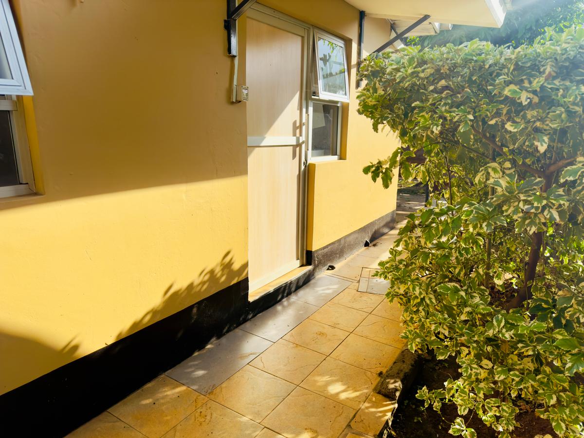 1 Bed House with Garden at Westlands Avenue/Sports Road - 2