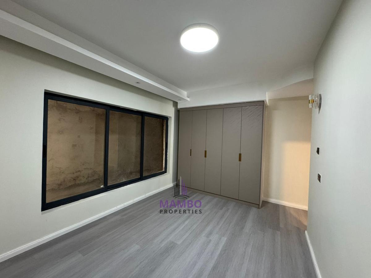 3 Bed Apartment with En Suite at 4Th Avenue - 14