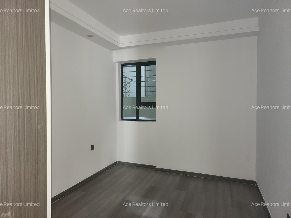 2 Bed Apartment with En Suite at Westlands Near Graffins College - 4